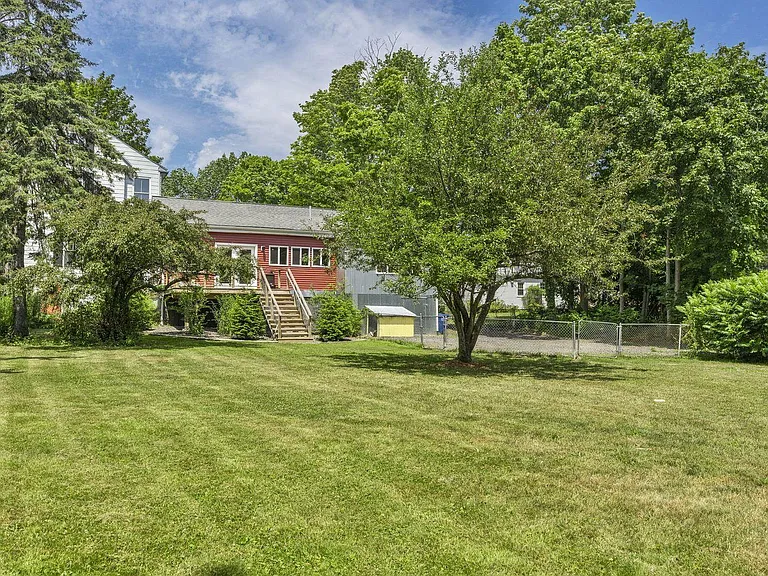 266 Highland Ave — Photo 2
