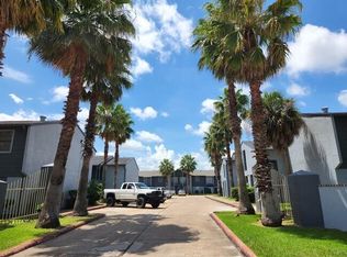 877 Ridgewood Dr #9B7663353, Pt Neches, TX 77651