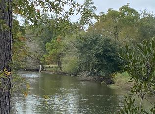 2064 Hollywood Dr, Bay Saint Louis, MS 39520