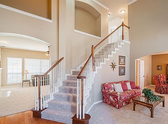 3rd image of 2679 Middleton Dr