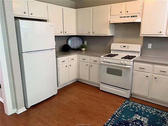 4th image of 3202 Coastal Dr
