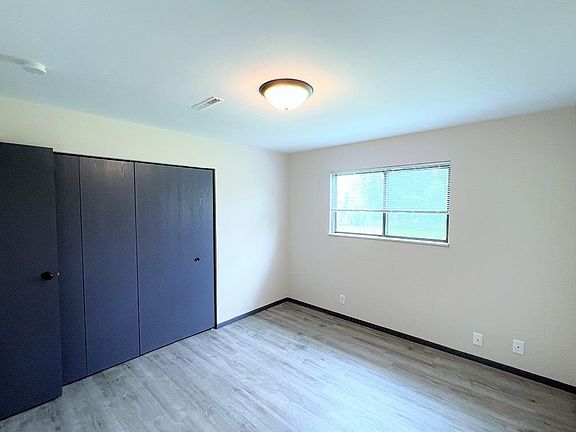 5th image of 246 Hood St #8
