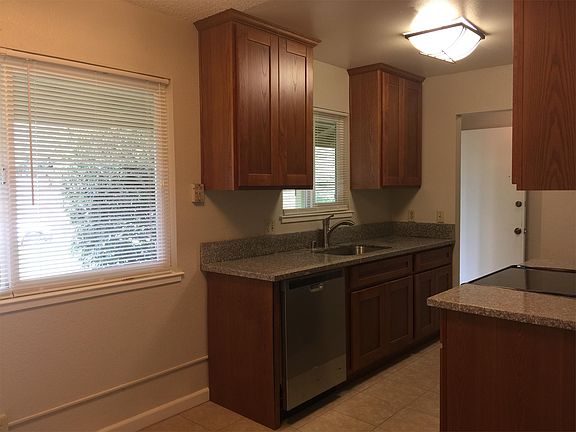 4th image of 8162 Plumeria Ave
