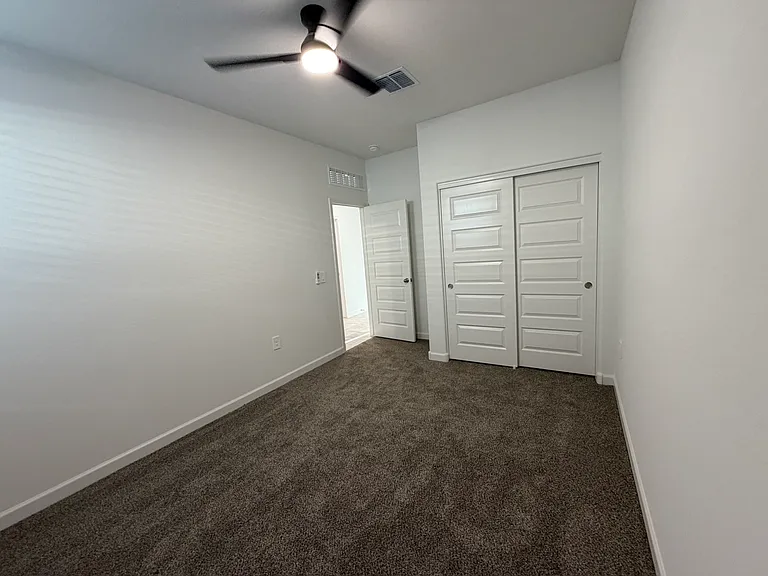 2702 W Shepperd Ave — Photo 23