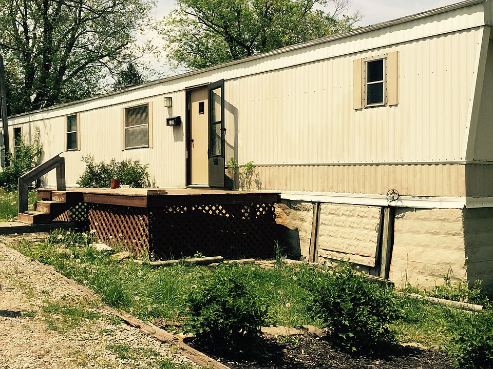1st image of 250 W 10th St
