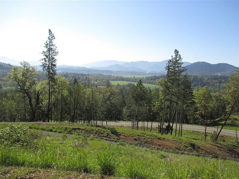 1st image of 310 Eagle Vista Dr