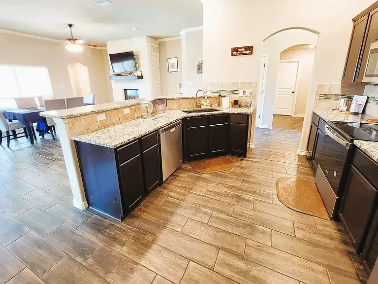 5207 Colina Dr — Photo 5