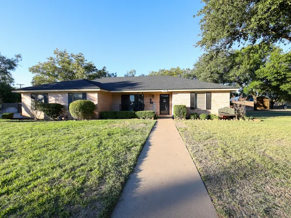 1300 Hillcrest St, Coleman, TX 76834