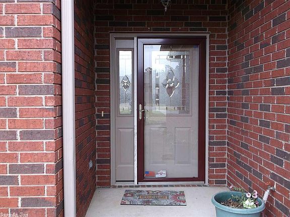 2nd image of 766 Jamestown Cir