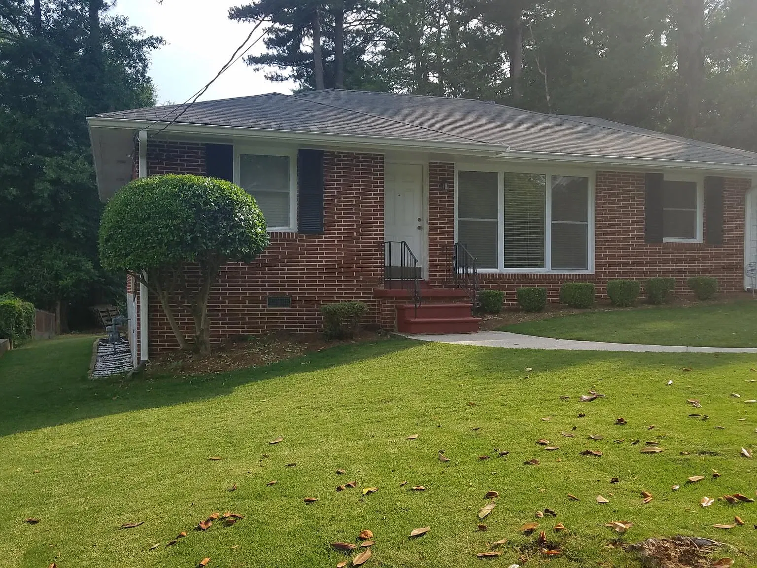 3 bed, 1.5 bath, 1200 sqft, $2,200 — Photo 3