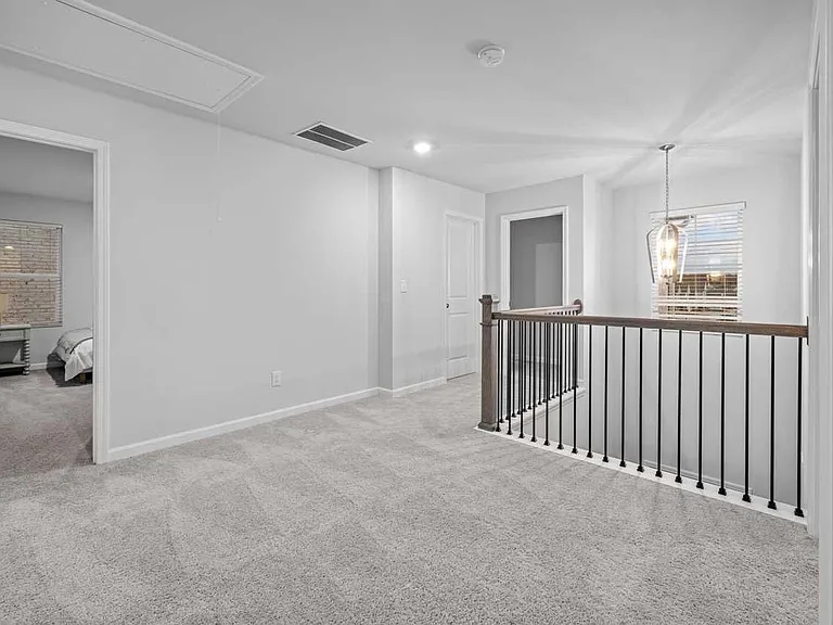 211 Clark Lake Ln — Photo 30