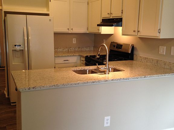3rd image of 195 Riverchase Dr