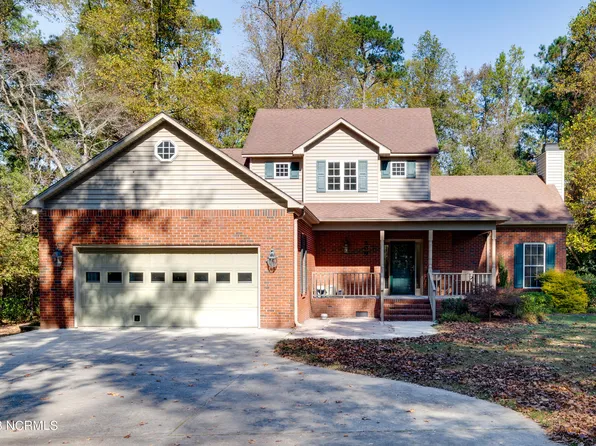 209 Washington Circle, Wallace, NC 28466