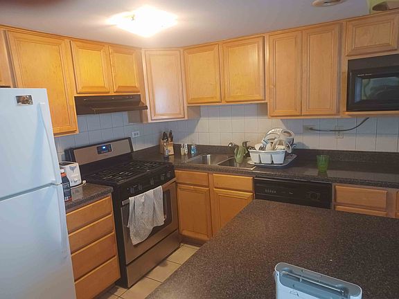 4th image of 4707 N Paulina St