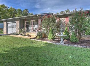 4004 Black Oak Dr, Kingsport, TN 37660