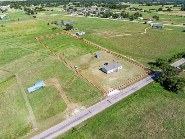 184 Kirby St, Callisburg, TX 76240