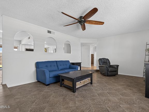 4th image of 6122 W CAROL ANN Way