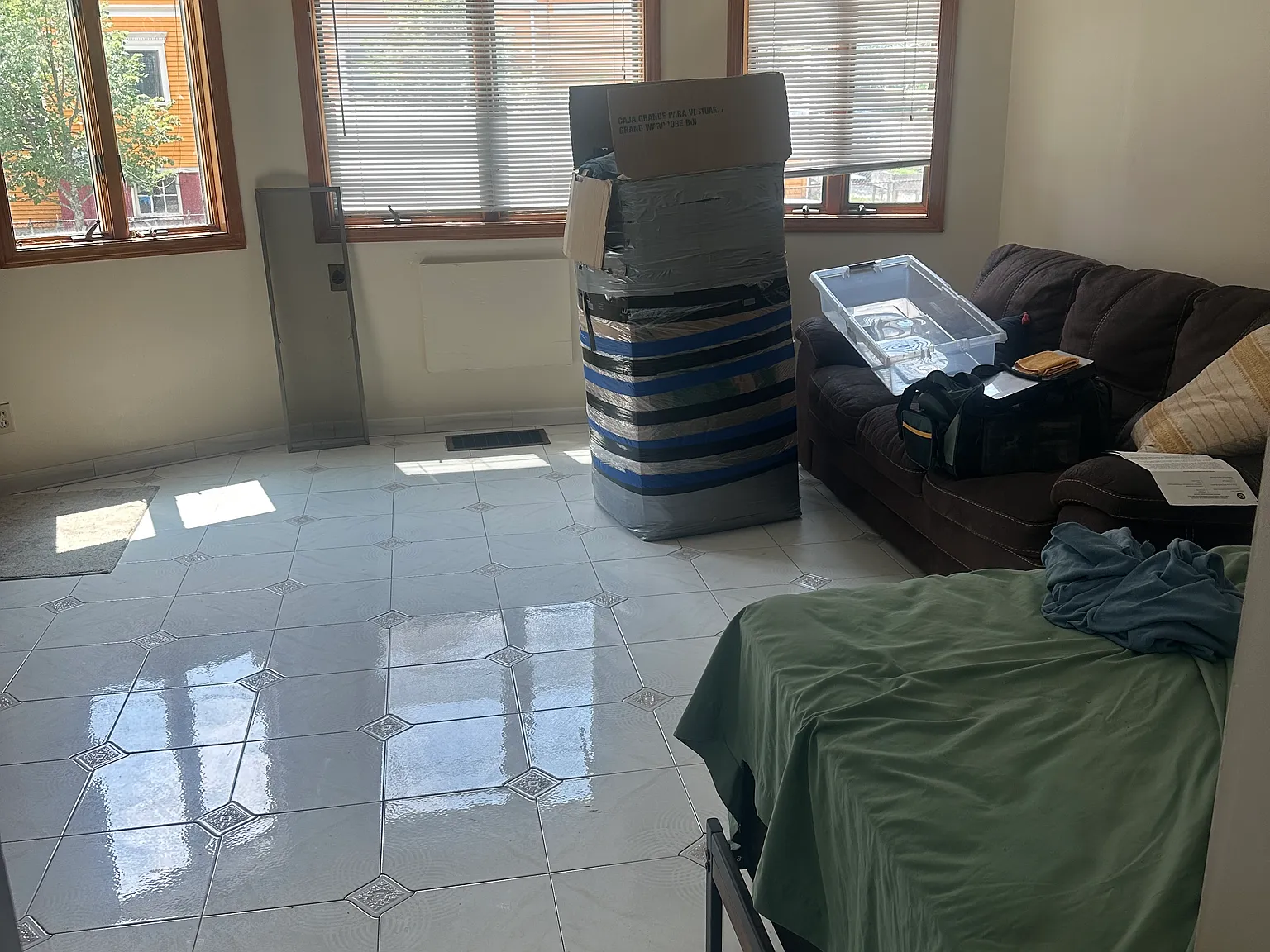 3 bed, 1400 sqft, $3,200 — Photo 4