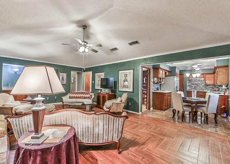 1st image of 5714 Arbor Vitae Dr