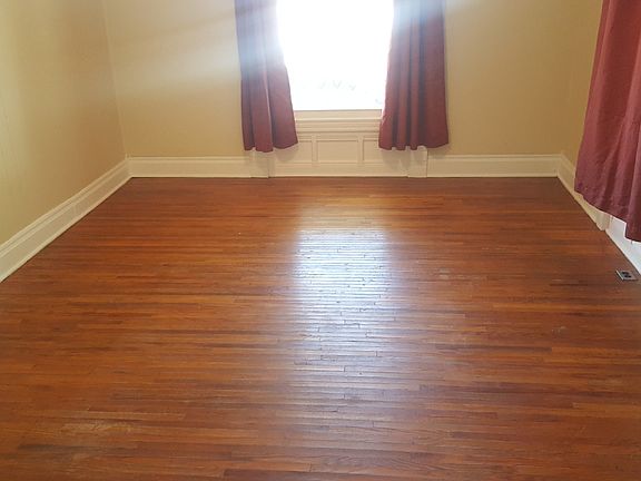 3rd image of 213 E 3rd St #215