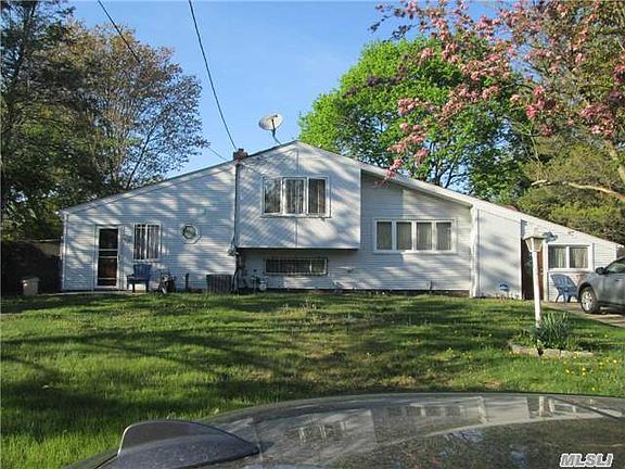 2nd image of 49 Bruce Ln