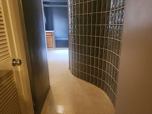 3rd image of 1211 Howard St APT 302