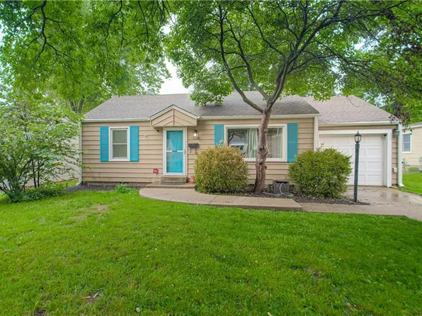 7628 Foster St, Overland Park, KS 66204