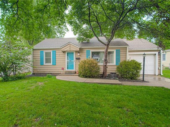 7628 Foster St, Overland Park, KS 66204