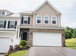 2404 Canoe Dr, Washington, PA 15301