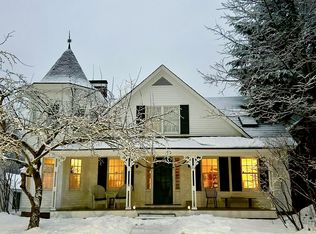 39 West St, Newfane, VT 05345