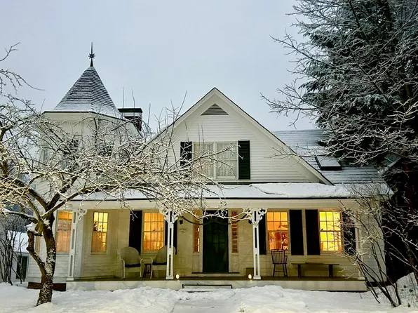 39 West Street, Newfane, VT 05345