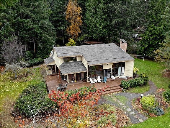 3rd image of 11003 Country Club Dr