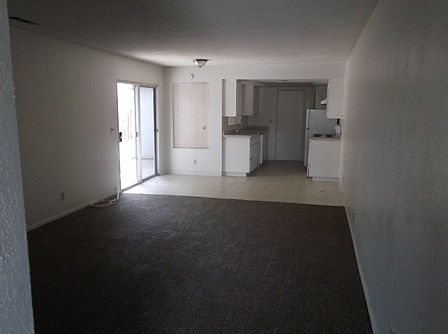 2nd image of 1402 Lansing St