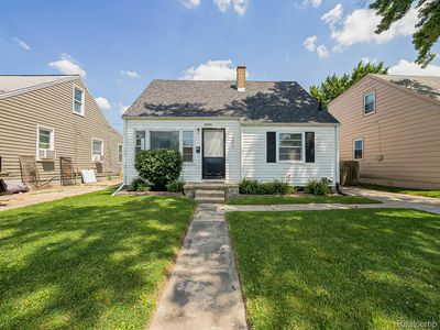 17253 Lowell St, Roseville, MI, 48066