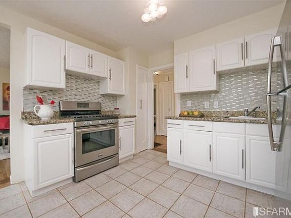 4th image of 22 Cutler Ave