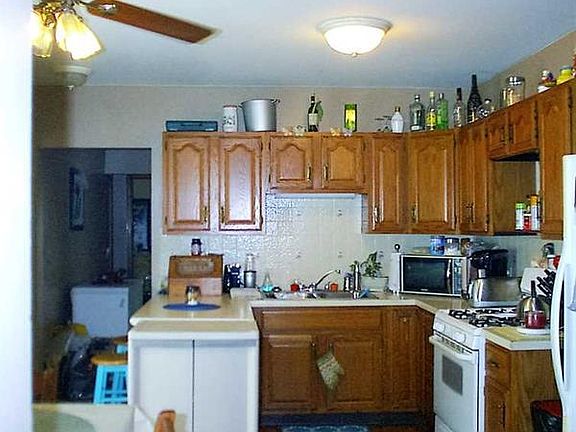 5th image of 65 Myrtle Ave
