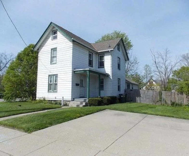 11313 Reading Rd — Photo 2