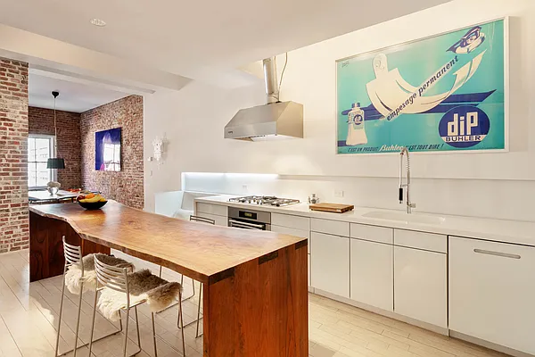 Sold by Compass | media 4