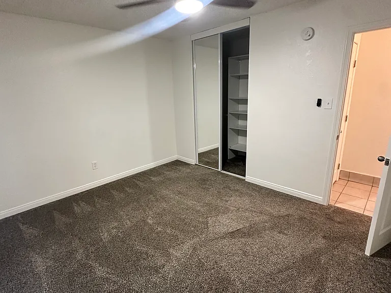 Courtyard Square Apartments — Photo 16