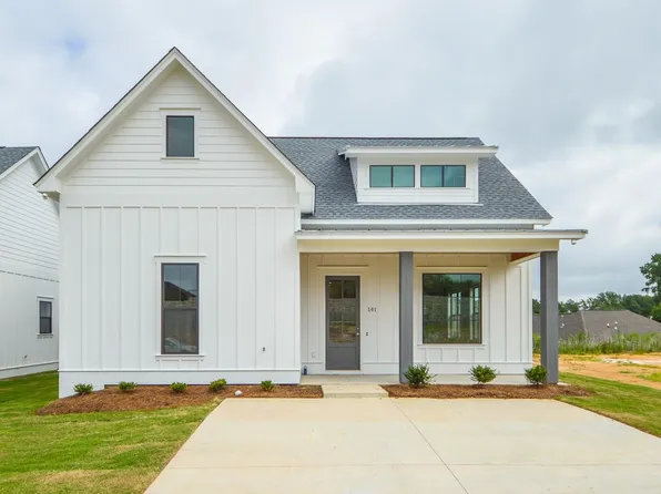 141 Molly Dr, Starkville, MS 39759