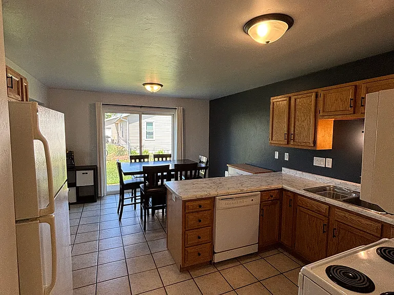 435 W Green Bay St — Photo 6