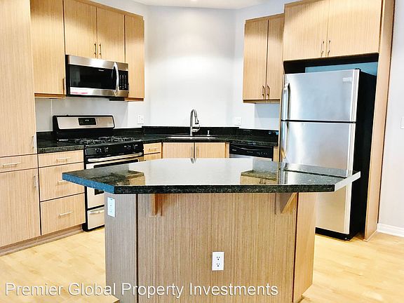 2nd image of 1408 W Washington Blvd APT 210