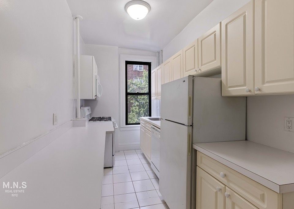 1st image of 201 E 30th St APT 46