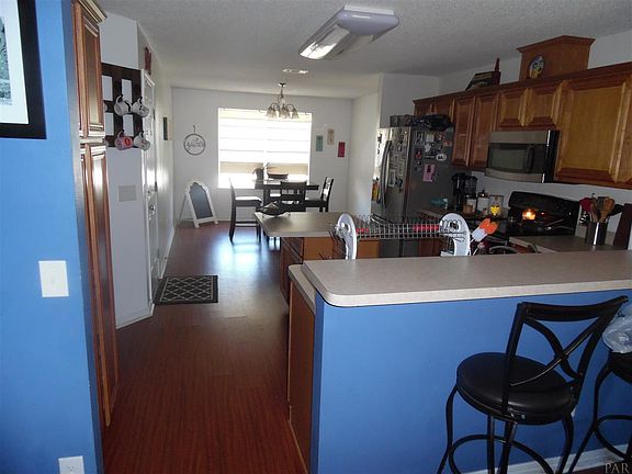 3rd image of 141 Creekview Dr