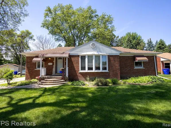 33033 Edgegrove, Fraser, MI 48026