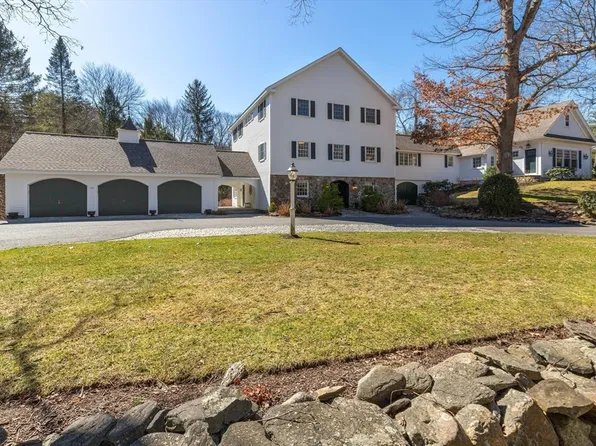 107 Plympton Rd, Sudbury, MA 01776