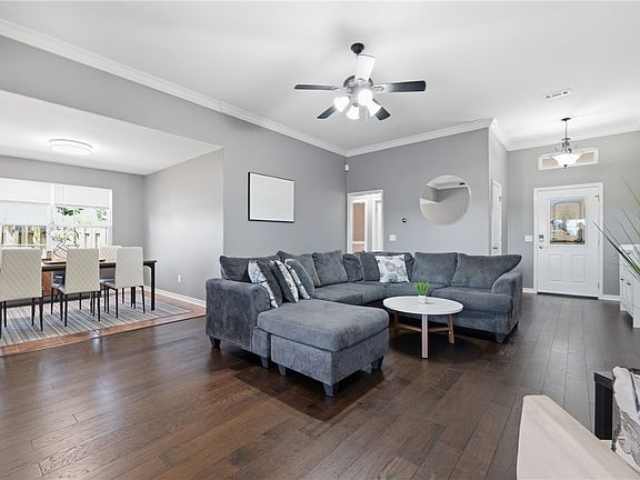 4th image of 6000 S 39th Pl