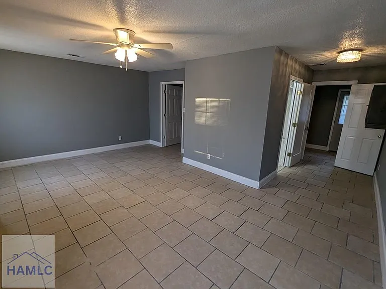 599 Olive St — Photo 13