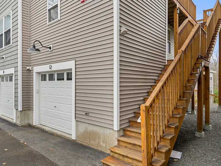 45 Post Rd #11 — Photo 18