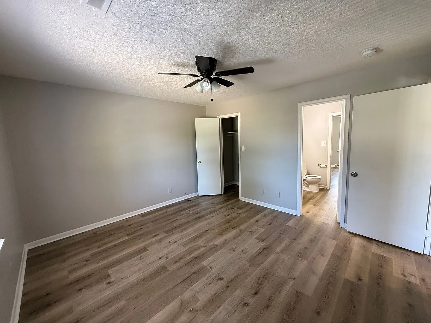 1201 North St SE — Photo 2